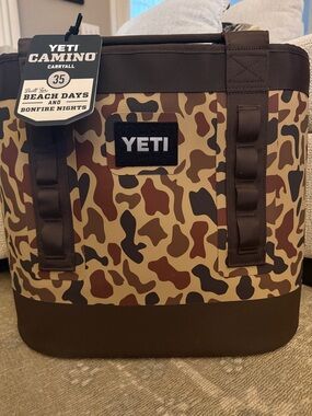 YETI Camino 35 Carryall Cooler Bag - Wetland Camo